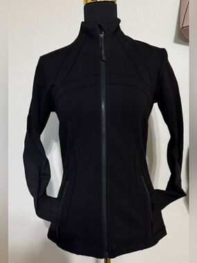 Lululemon Black Women’s Zip-Front Jacket
